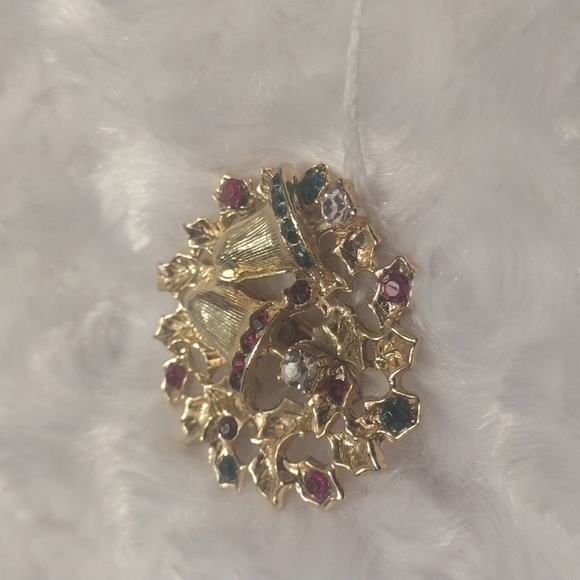 Vintage Christmas bells brooch with red and green rhinestones & clear cubic 1/2" - Picture 4 of 5